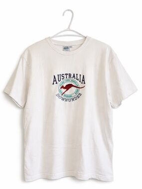 Vintage Australia “Down Under” Embroidered White T-Shirt – Size Large EUC